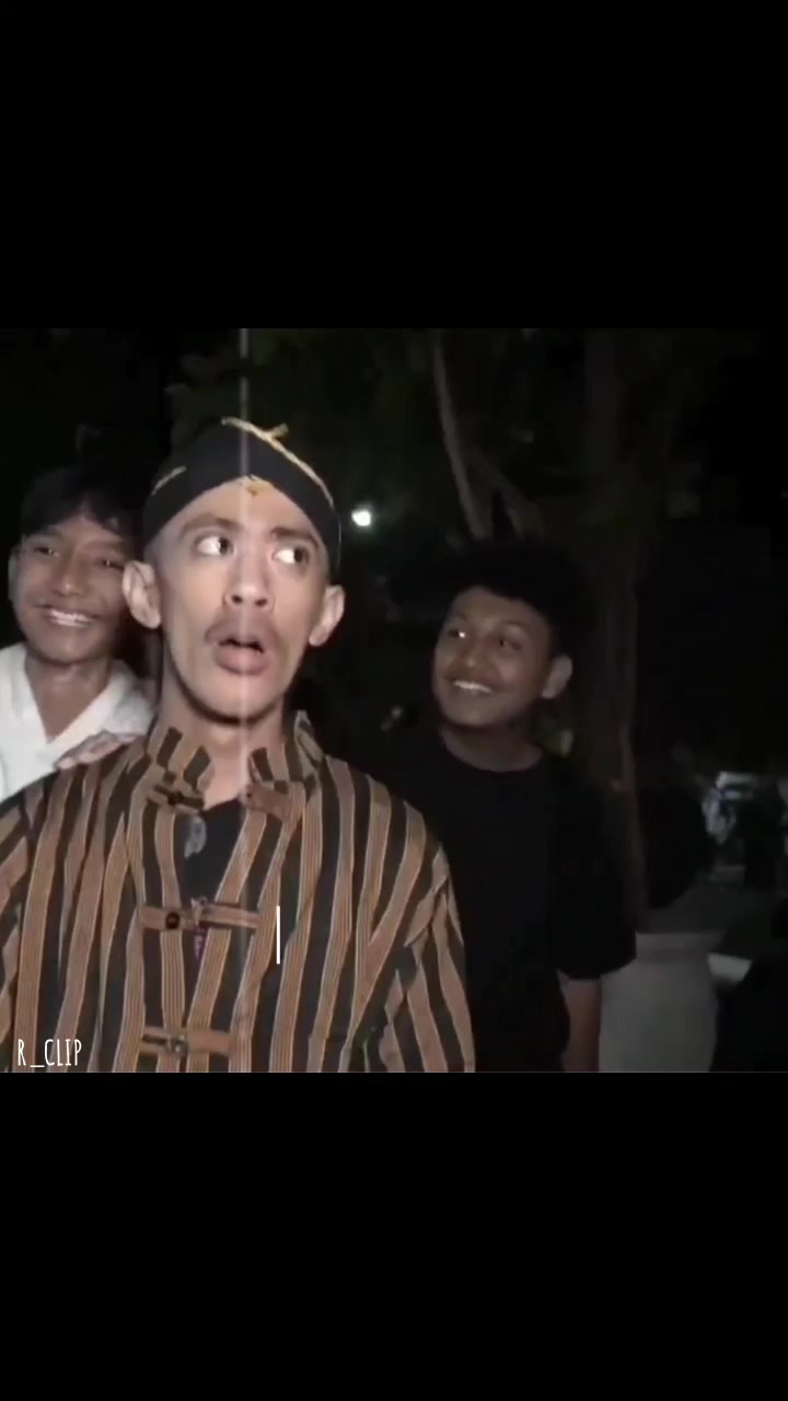 @𝓡_𝐂𝐋𝐈𝐏💫