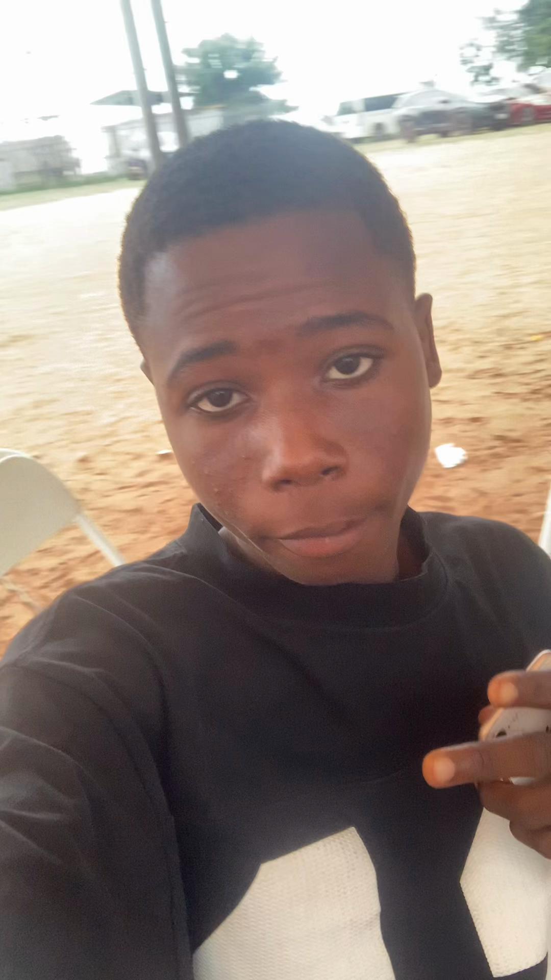@@Palmer(FACE ID)🤜🌈🖇