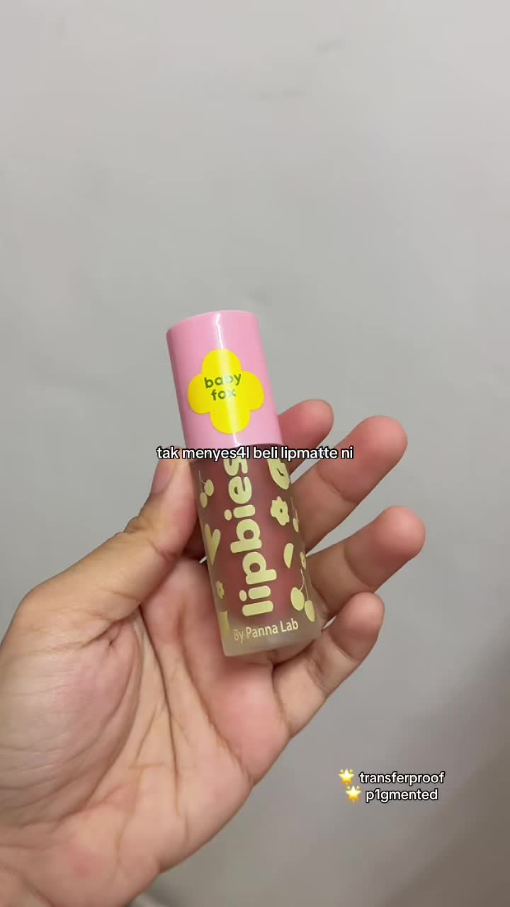 @dina ⋆˚𝜗𝜚˚⋆