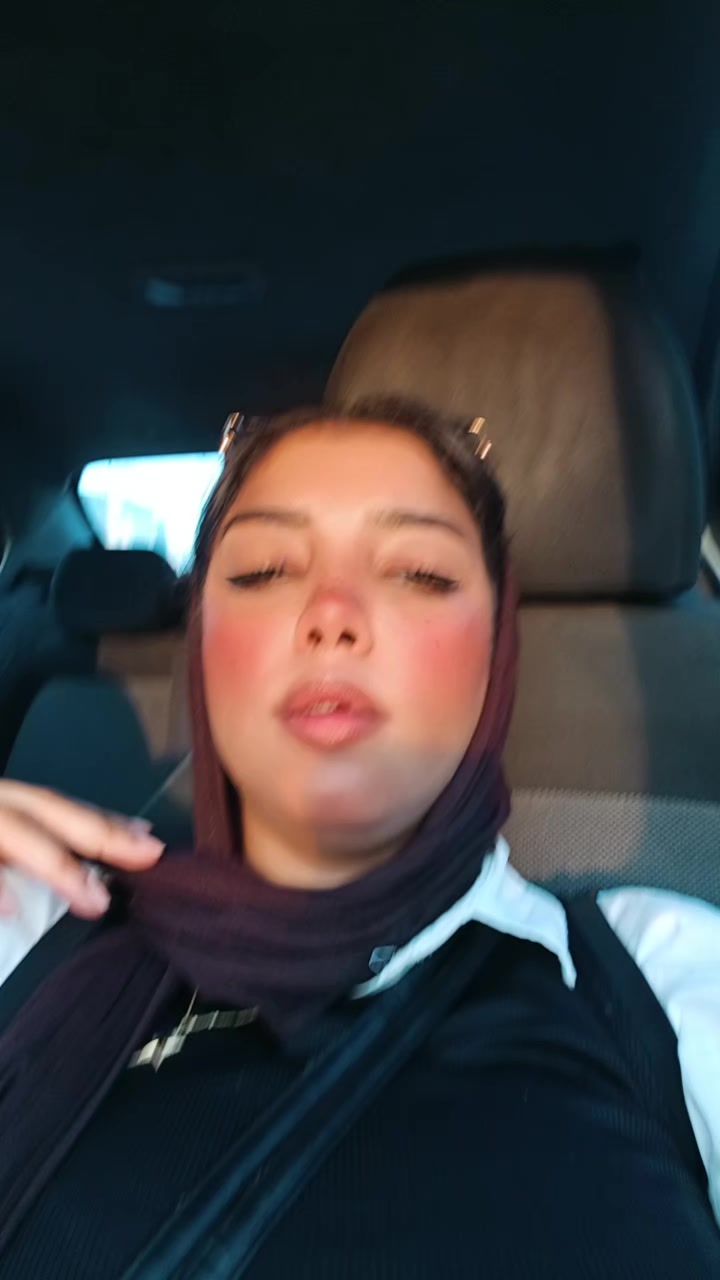 @ساره