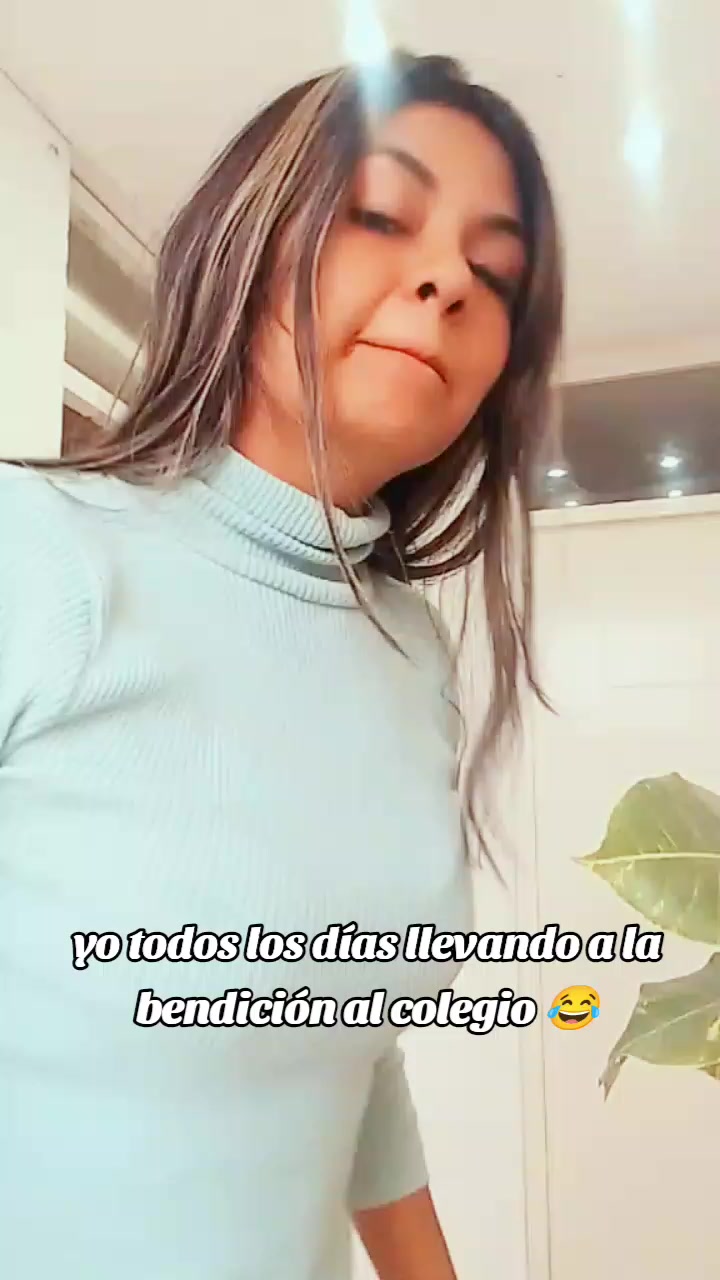 @🌼🌷Thalia Santillan 👑