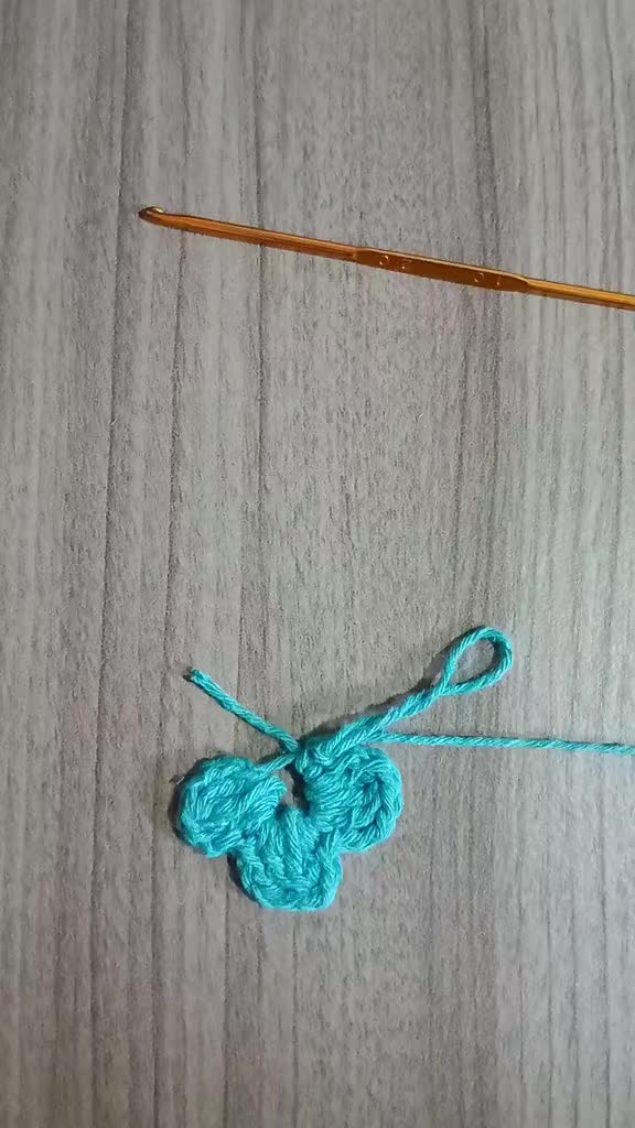 @Crochetear