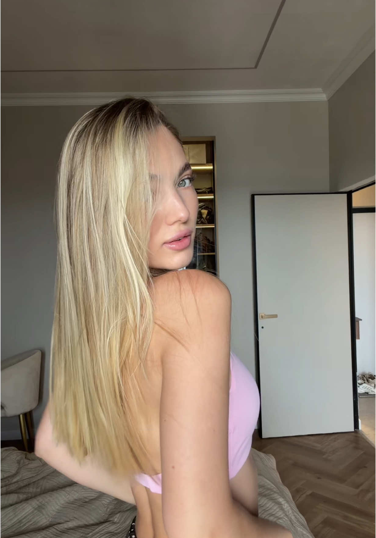 @Vikisaay