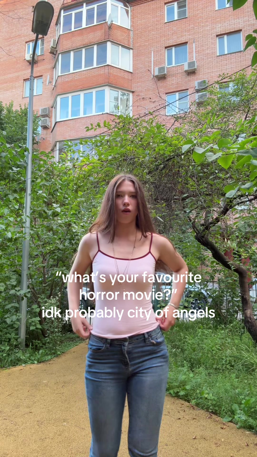 @официантка в баре
