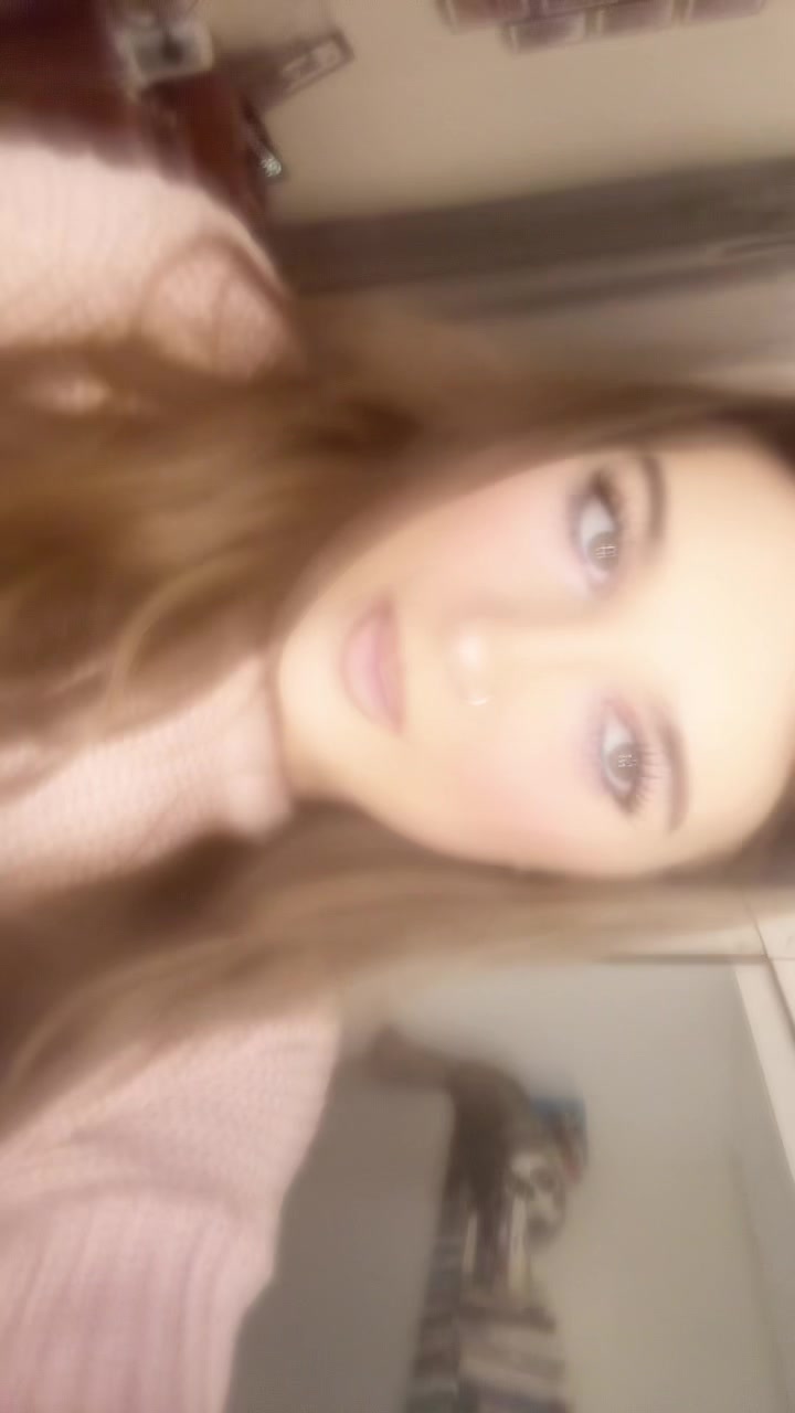 @hollie๐