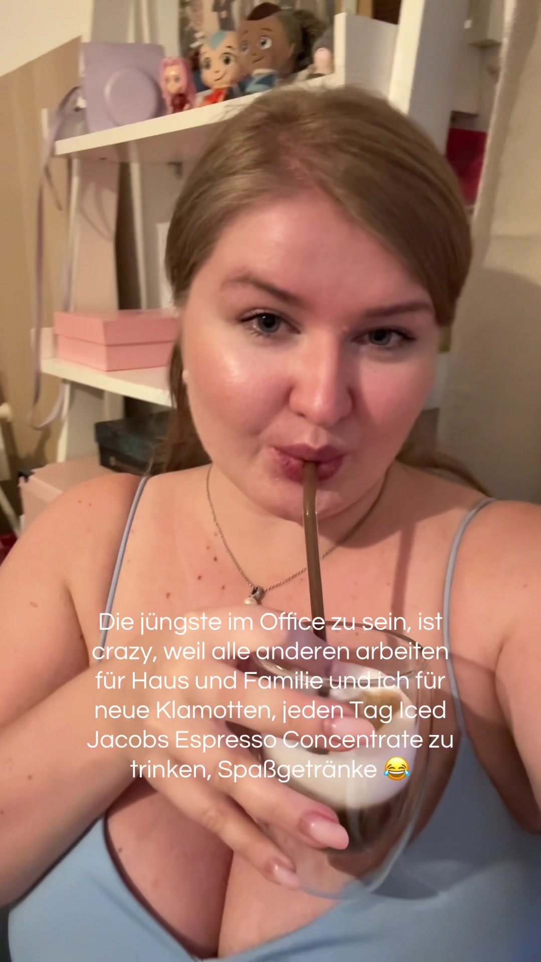 @adventana_