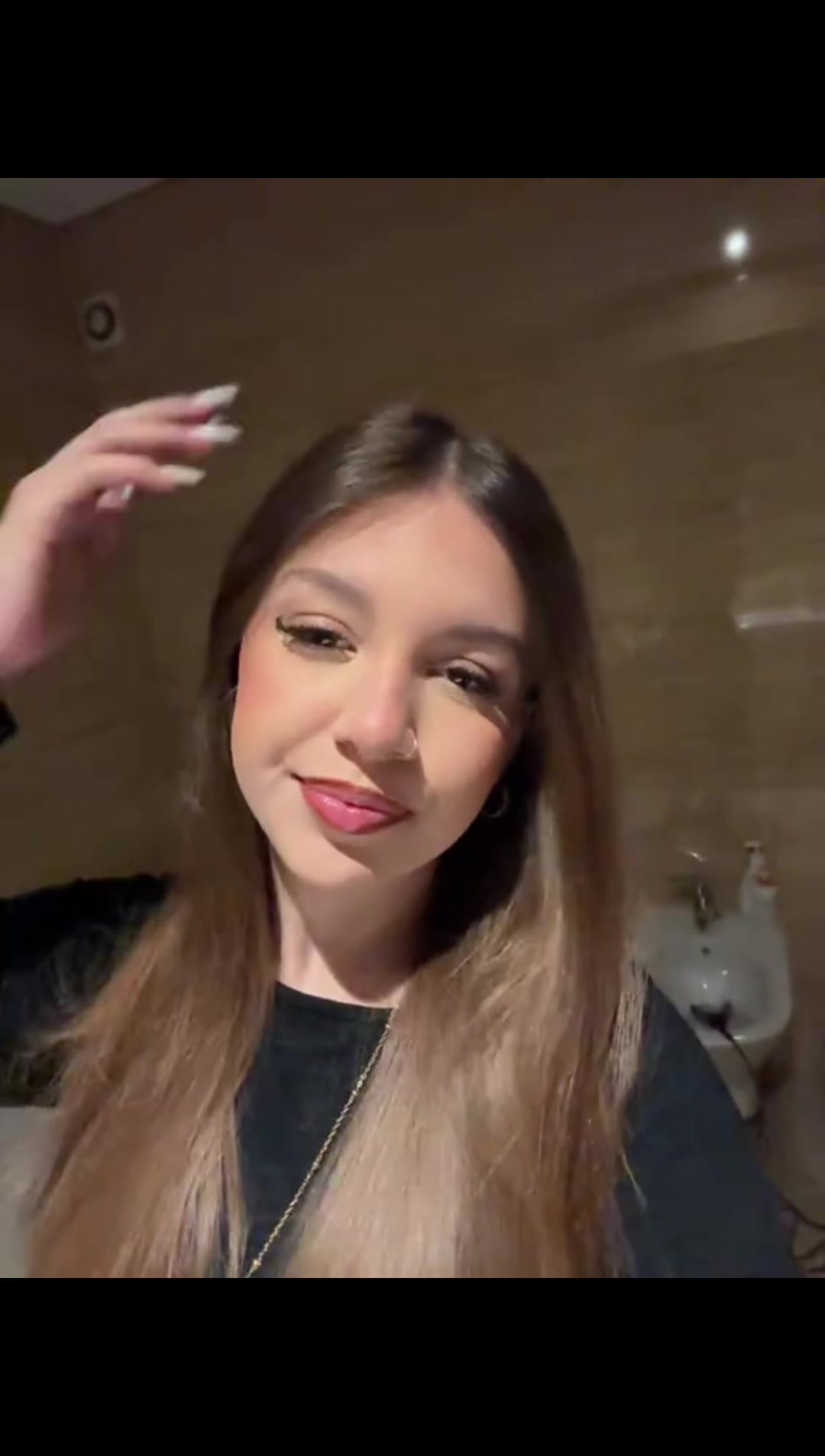 @nês
