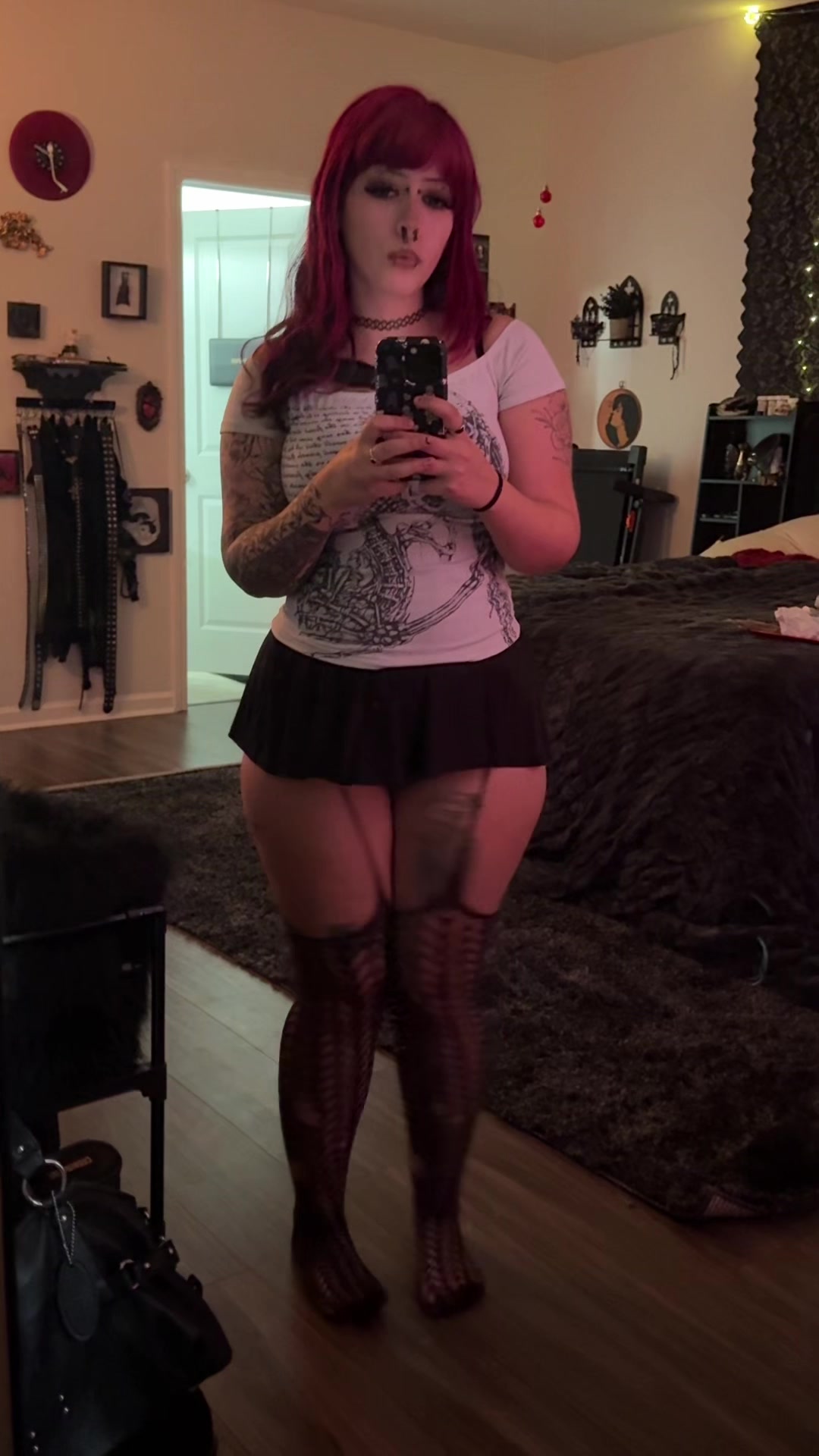 @JaneSpookyHot
