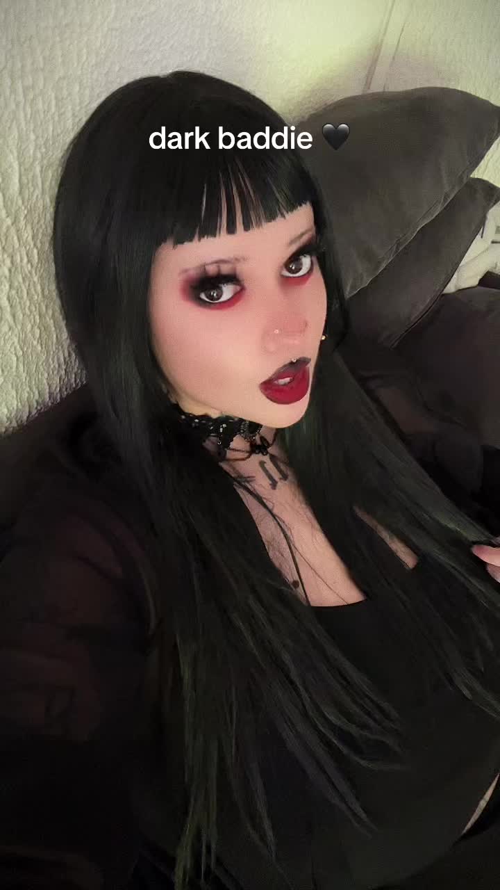 @aly🧛&zwj;♀️