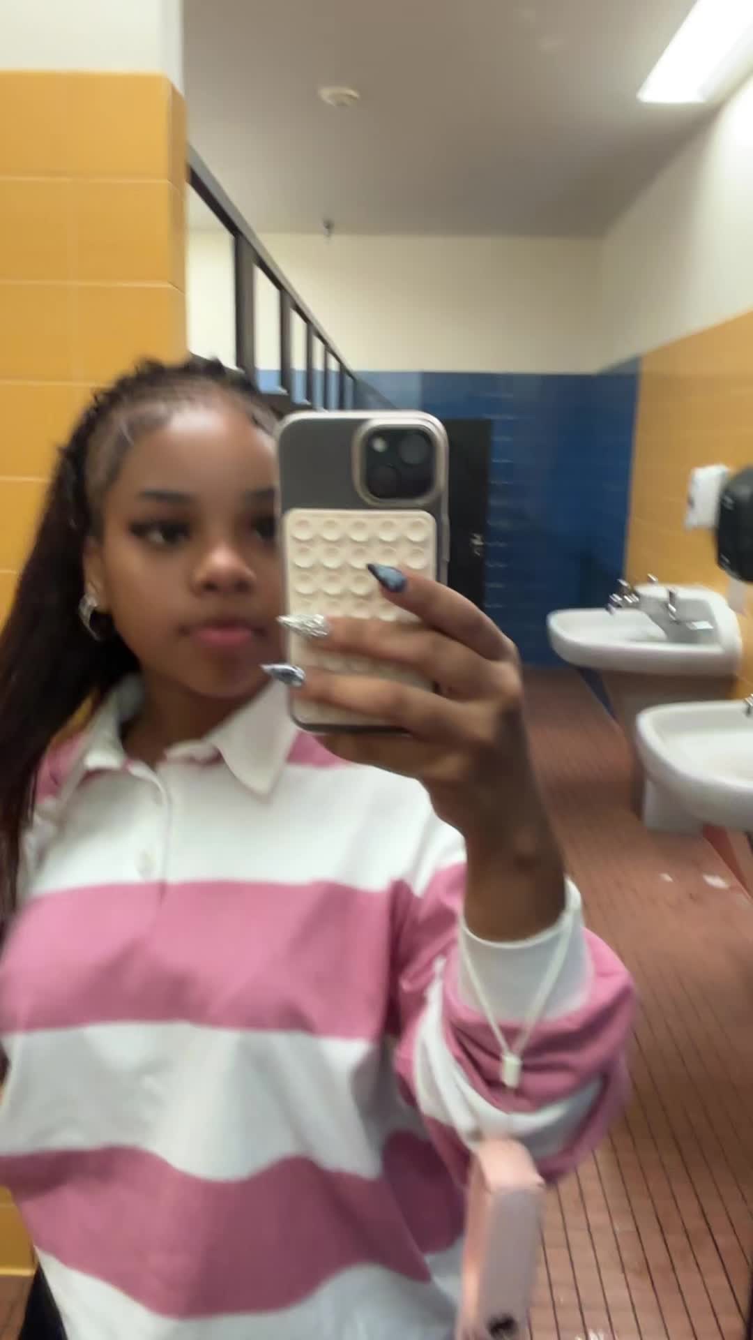 @👸🏽