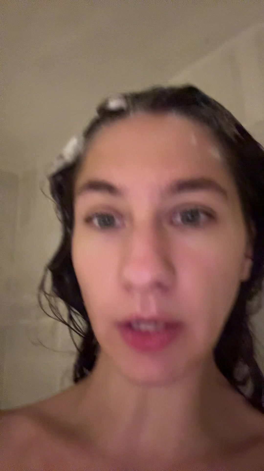 @isabella