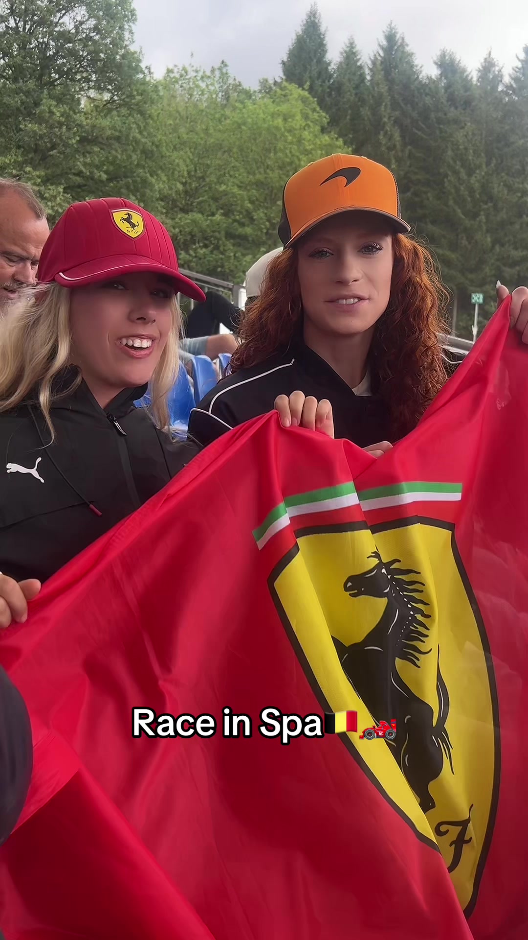 @Elineee 🏎️