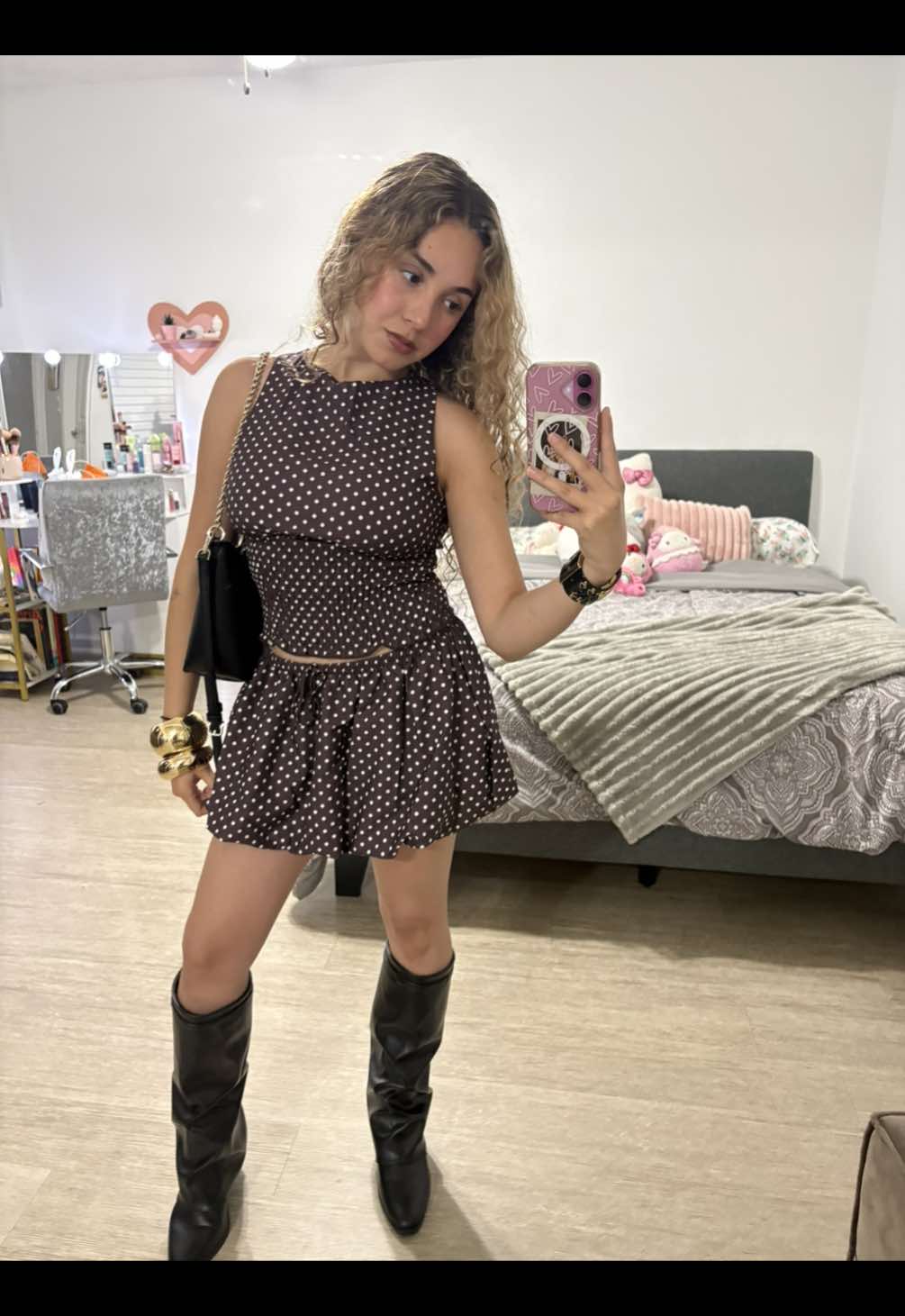 @<3