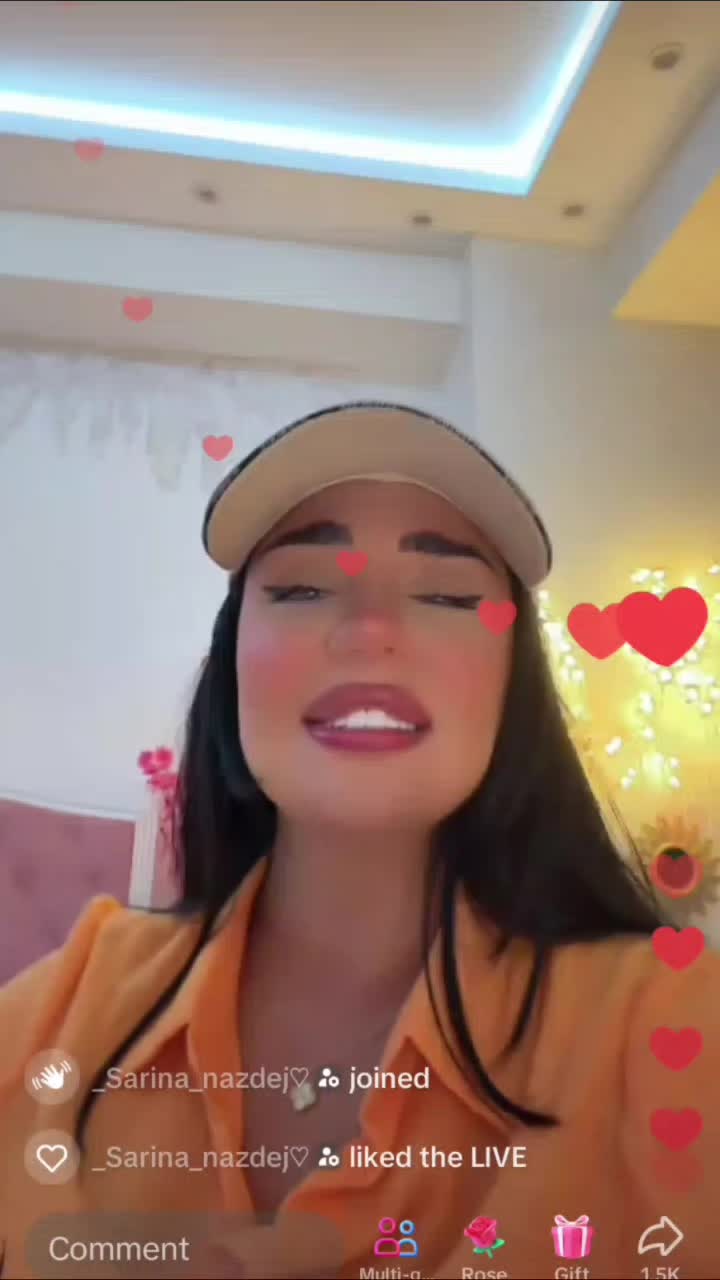 @_𝘚𝘢𝘳𝘪𝘯𝘢𝘯𝘢𝘻𝘥𝘦𝘫𝘧𝘯