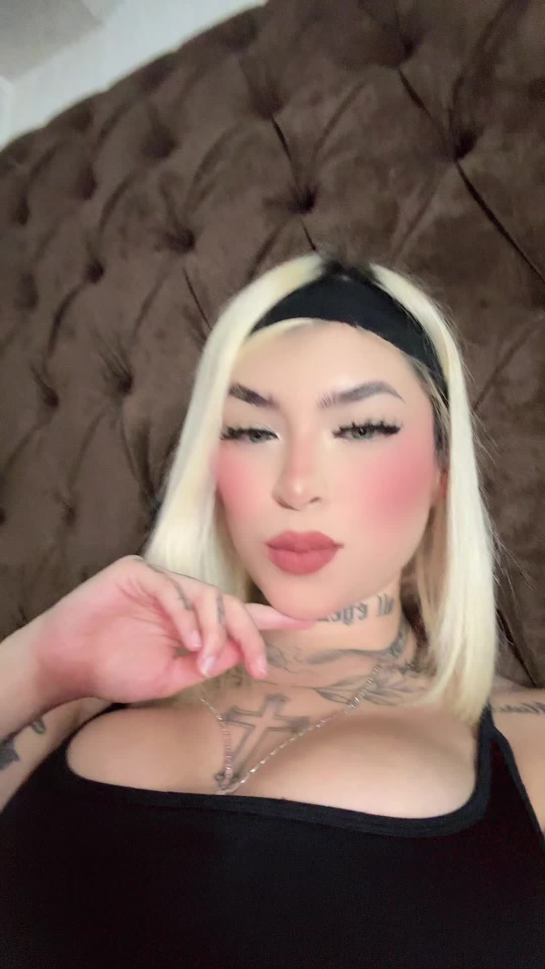 @𝒜👩🏻&zwj;🦰