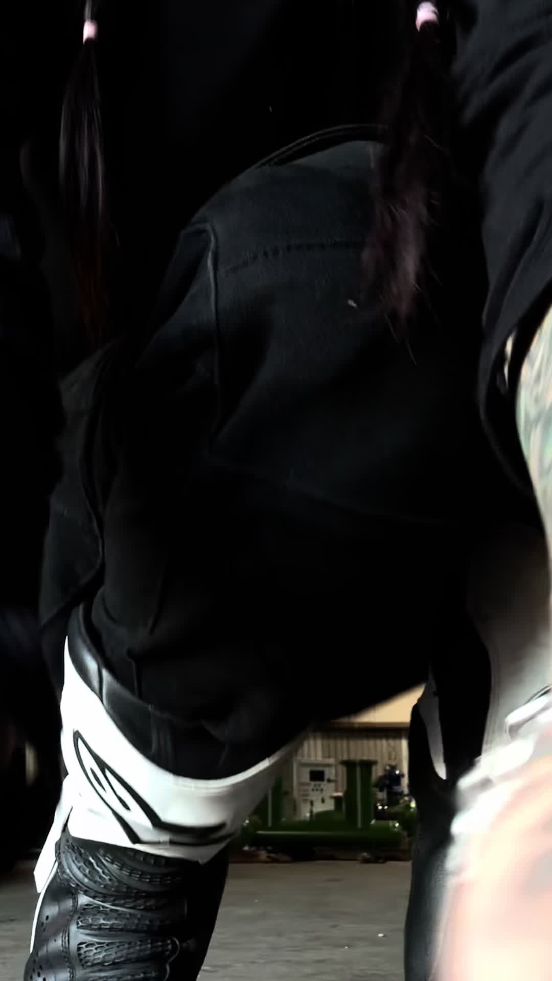 @DammitMelanie
