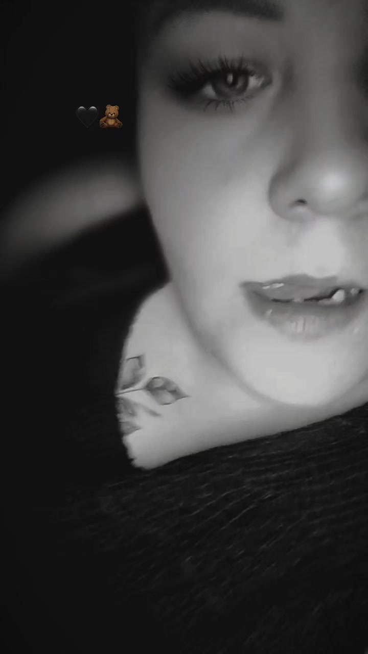 @𝖒𝖆ł𝖆_𝖈𝖟𝖆𝖗𝖓𝖆𝟏𝟖𝟎𝟑