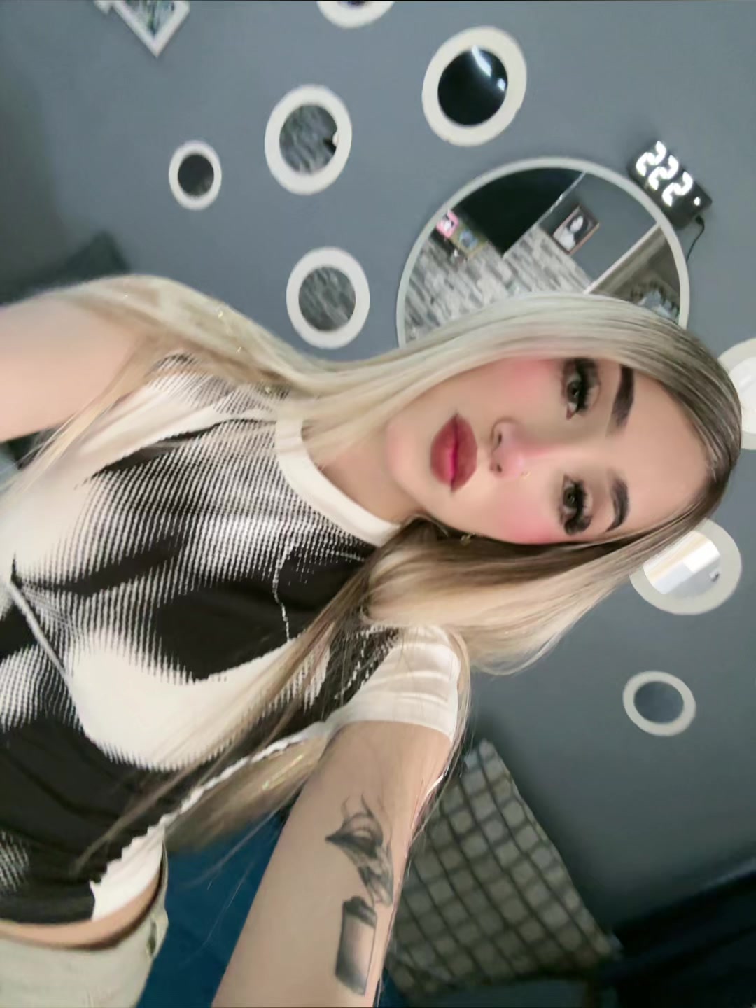 @Sarahiiii$