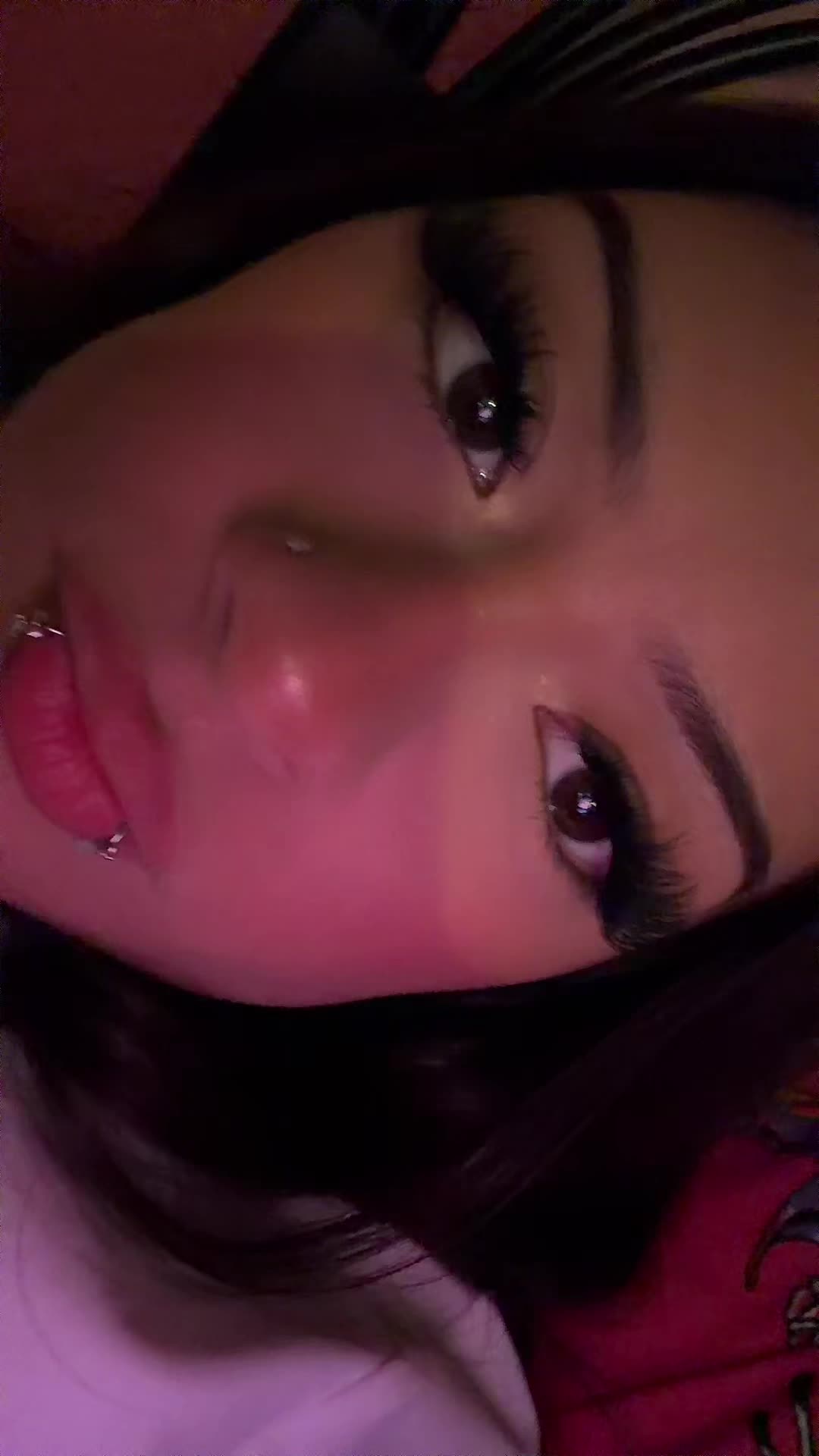 @yani ᥫ᭡