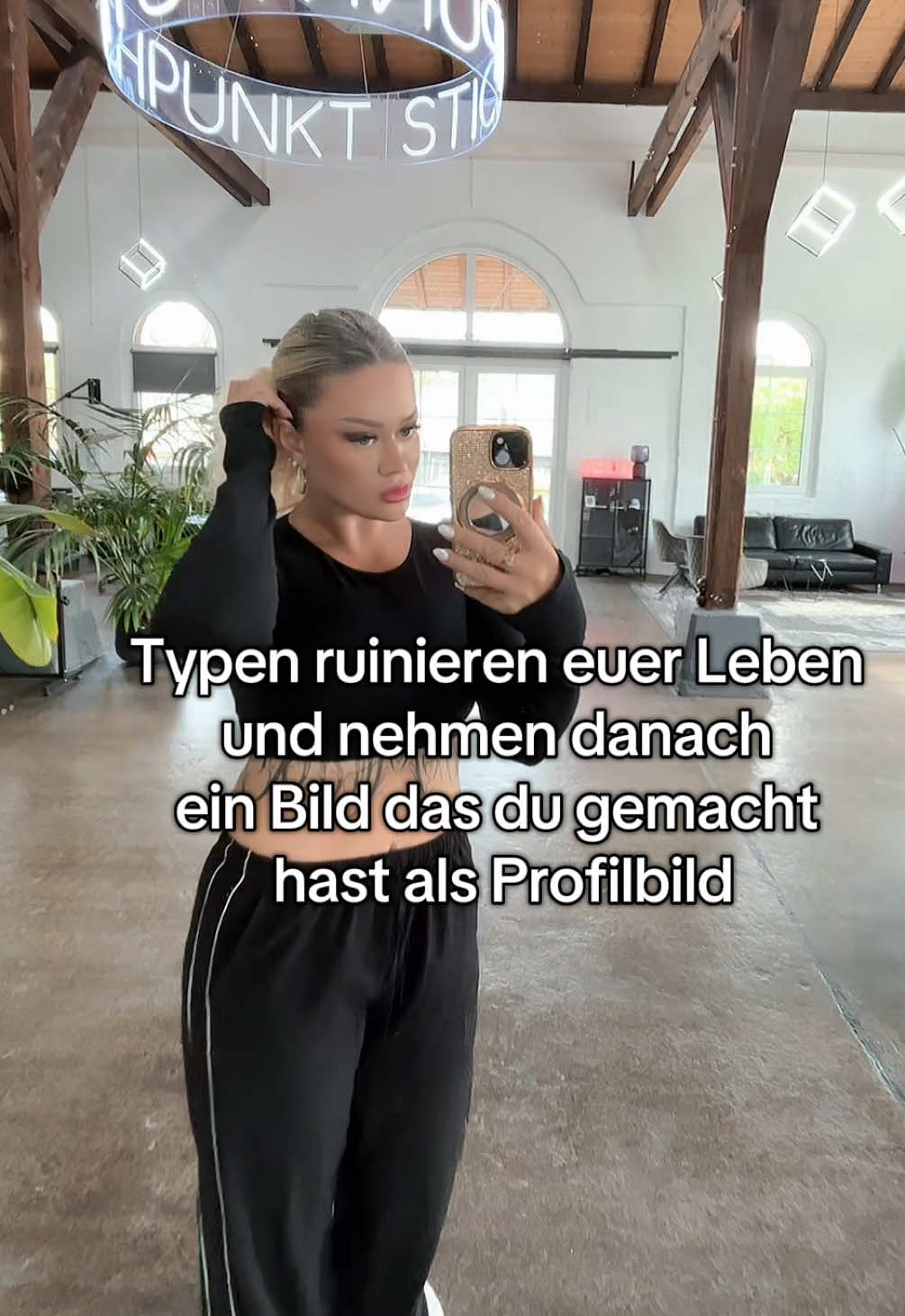 @AnnaGorr