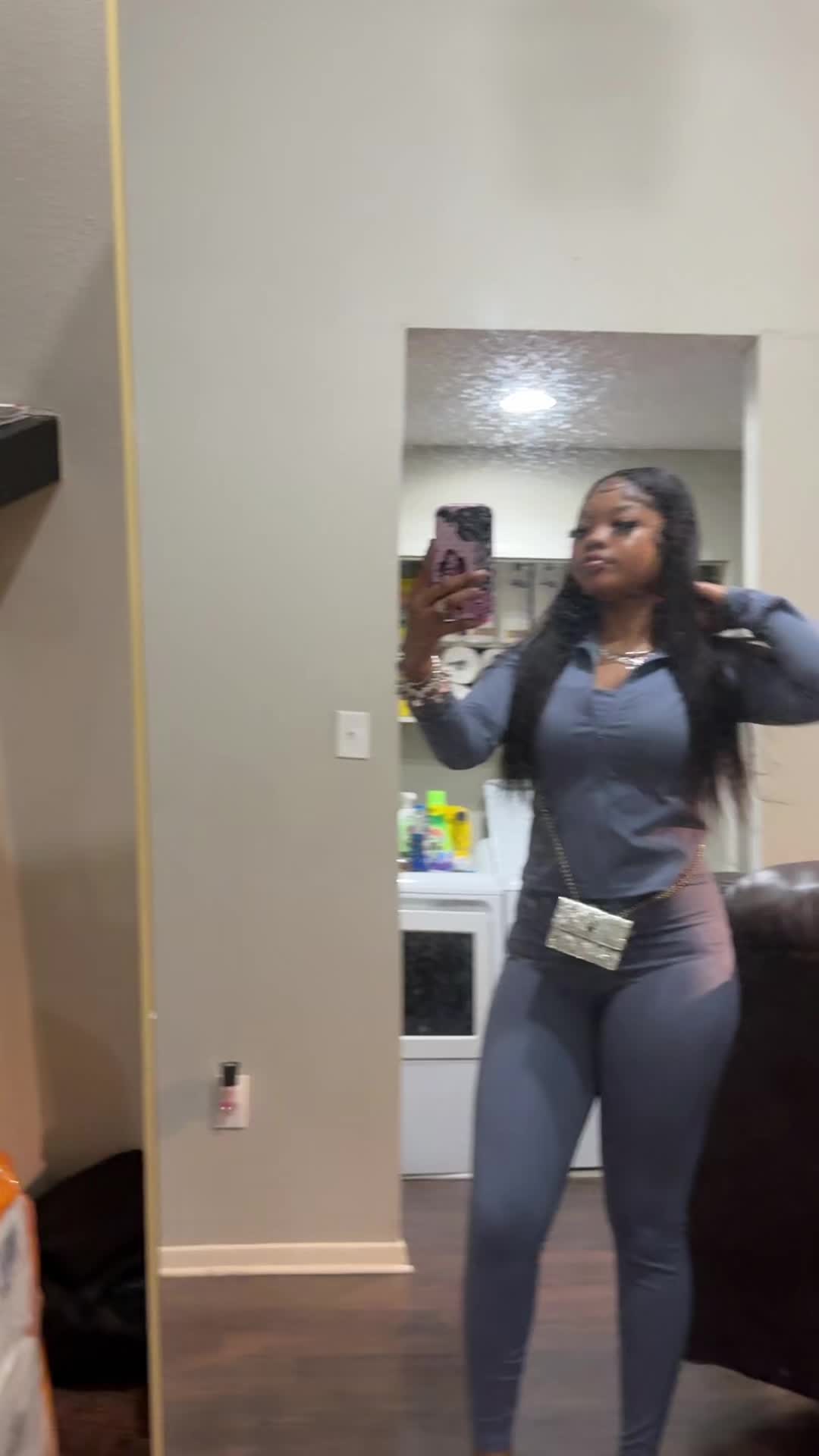 @knicolethed0ll