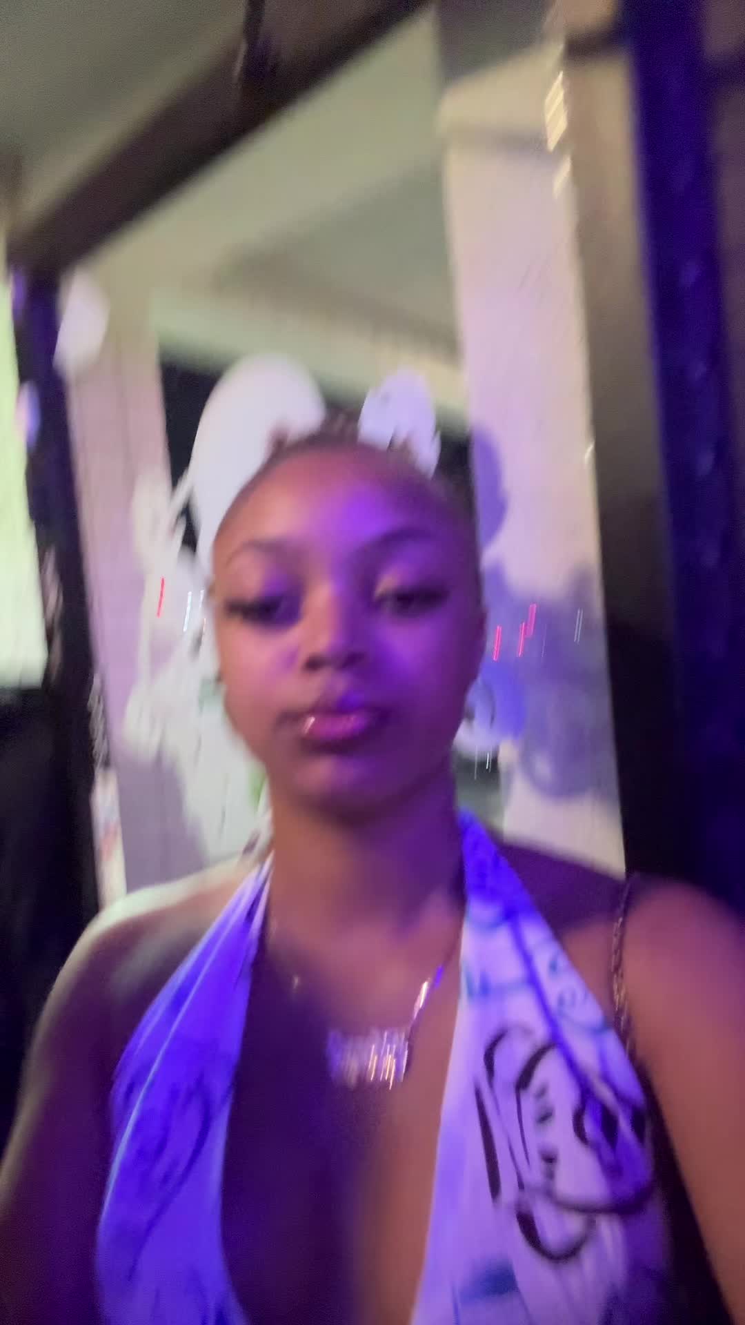 @rihanna 🪐🤎