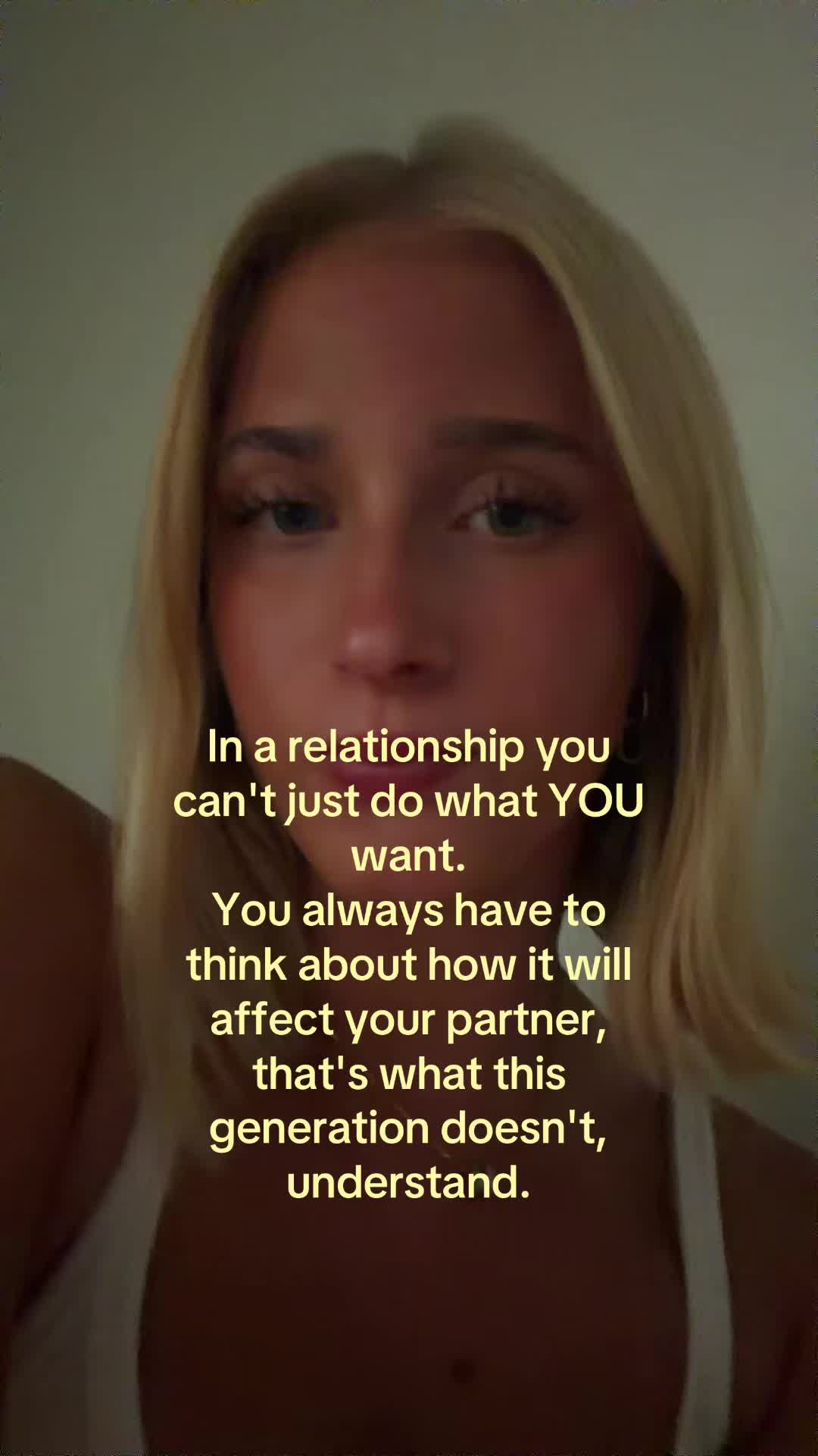 @theelliebarker