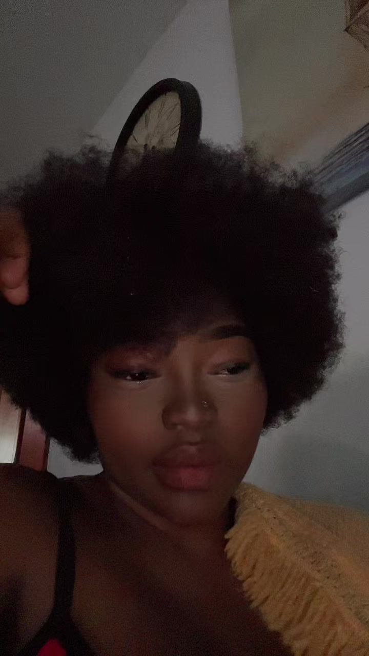 @Leandramatos03