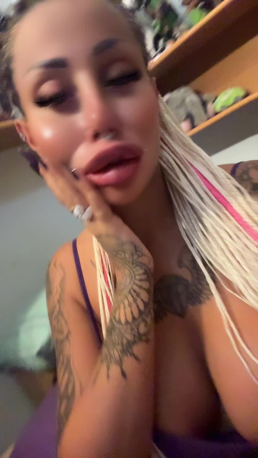 @thehardbarbie
