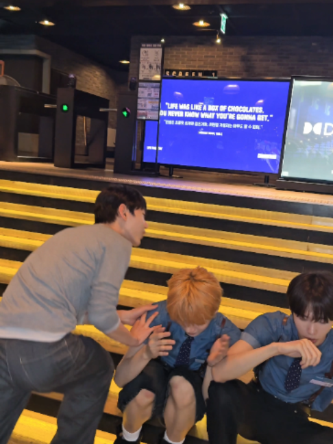 @CLOSE YOUR EYES