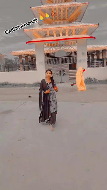 @Bhojpuri Queen 👰