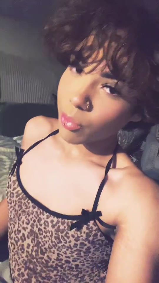 @queenbee💝