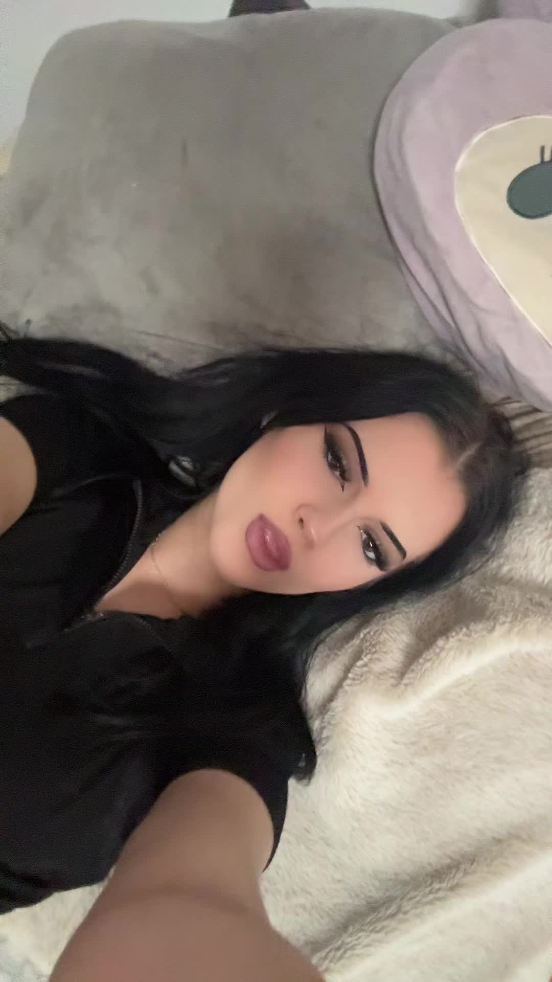 @🕷️🕸️