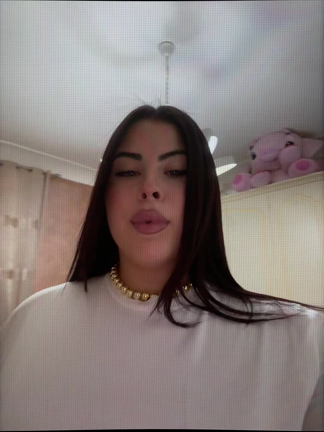 @Tonia