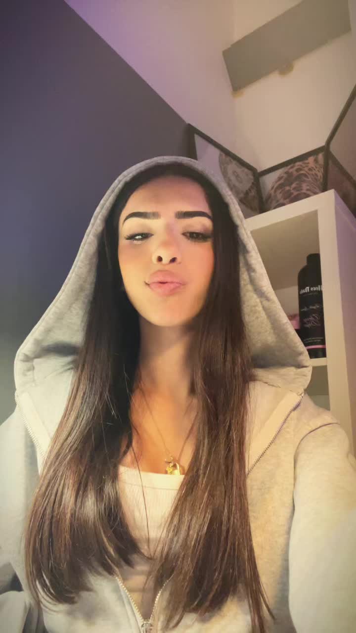 @𝐋𝐮𝐜𝐢𝐚 𝐒𝐚𝐧𝐜𝐡𝐞𝐳🖤