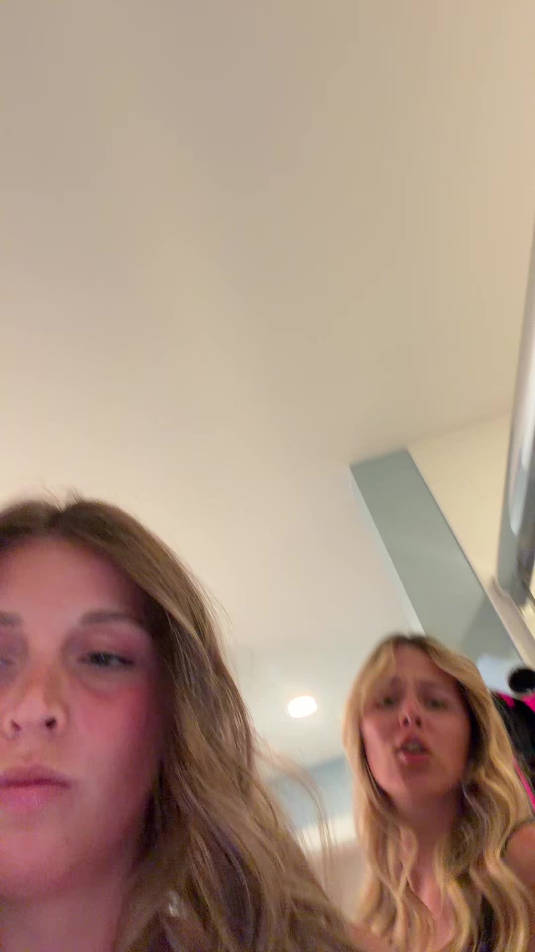 @kristinschaefer_