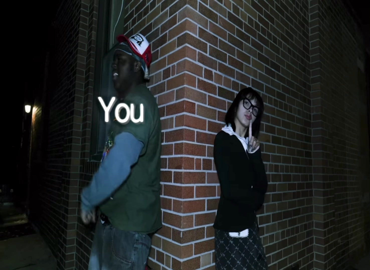 @⃟