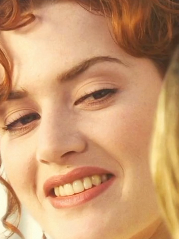 @Titanic Scene Vault