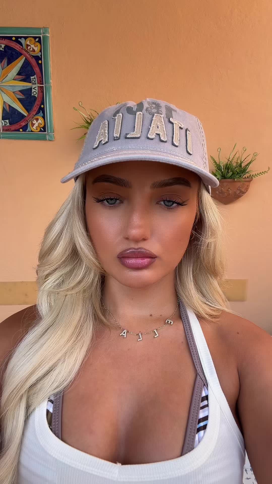 @ells🦋🦋🦋