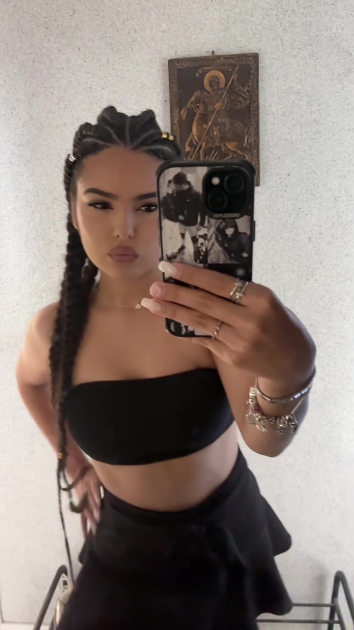 @𝗔𝗻𝗱𝗿𝗲𝗮 𝗩𝗮𝘀𝗶𝗹𝗲𝘃𝗮