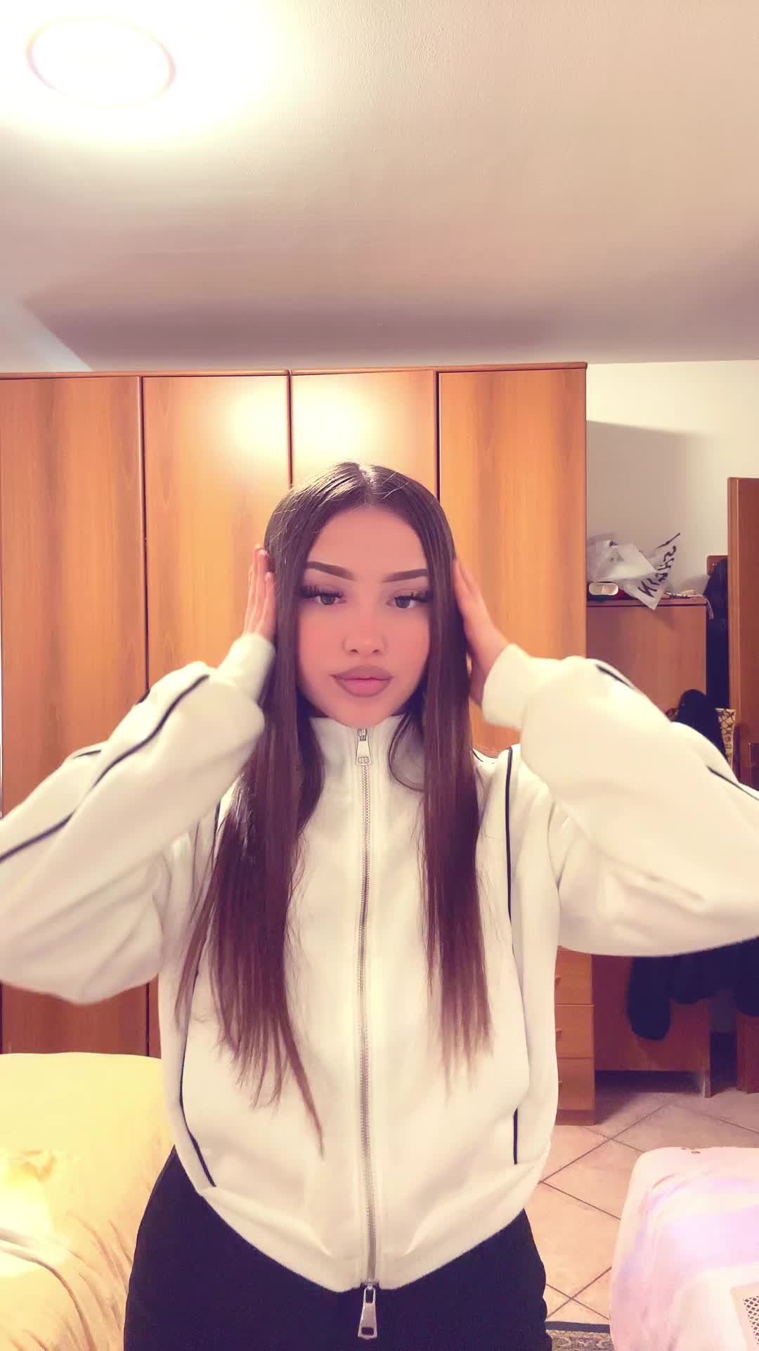 @𝒜𝓁ℯ𝓍𝓈𝒶𝓃𝒹𝓇𝒶