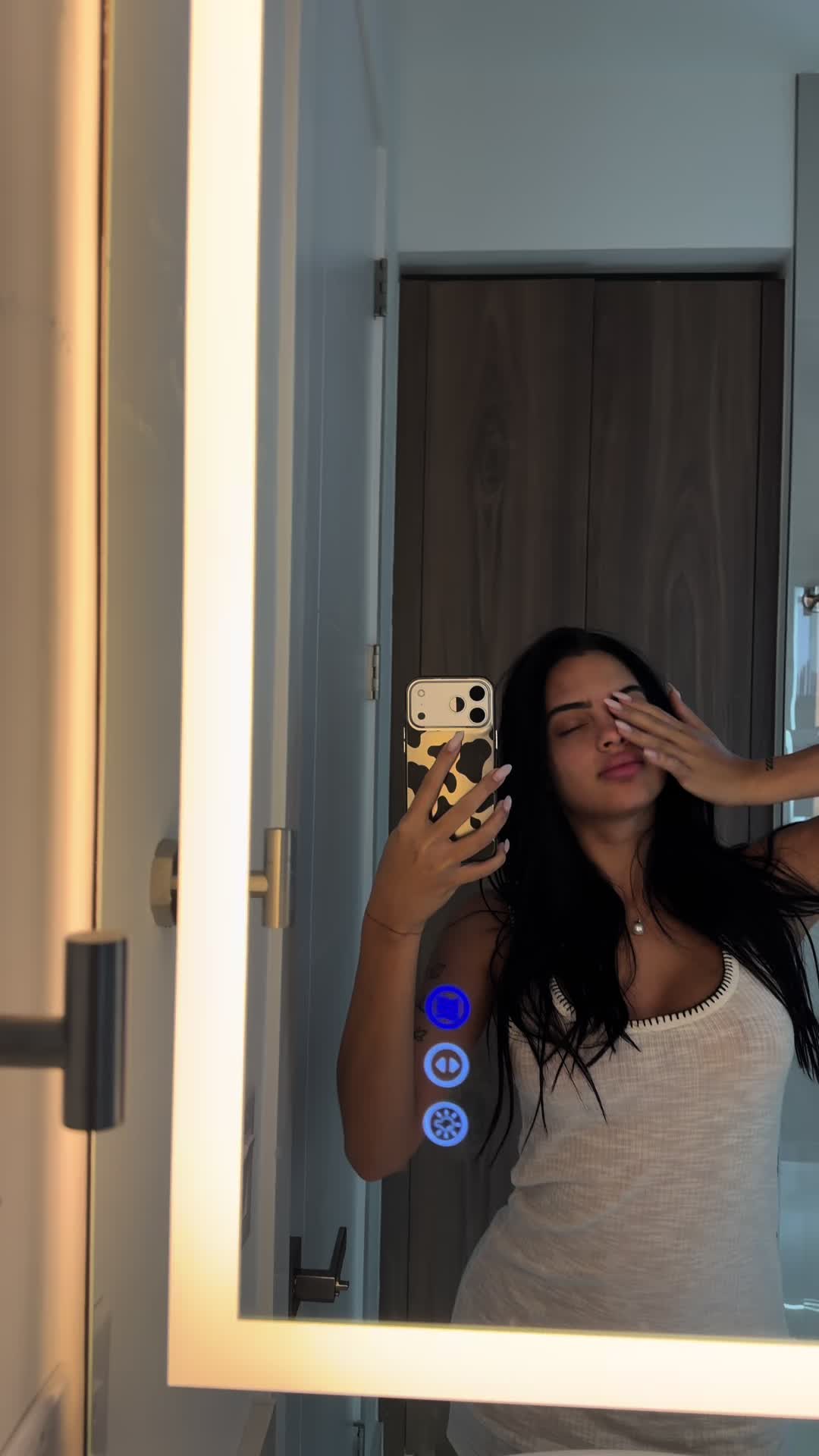 @Melii