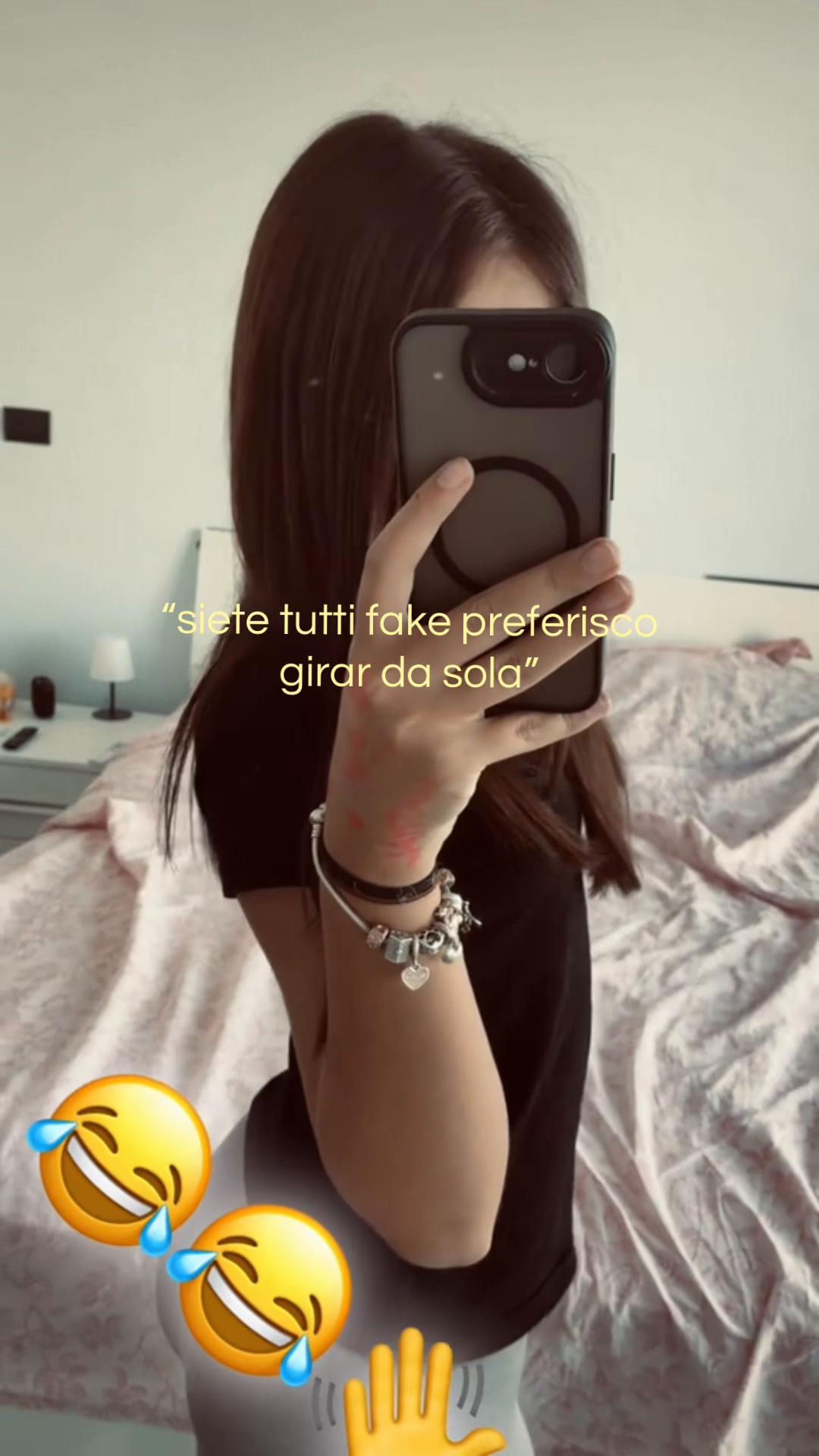 @𝟐𝟐