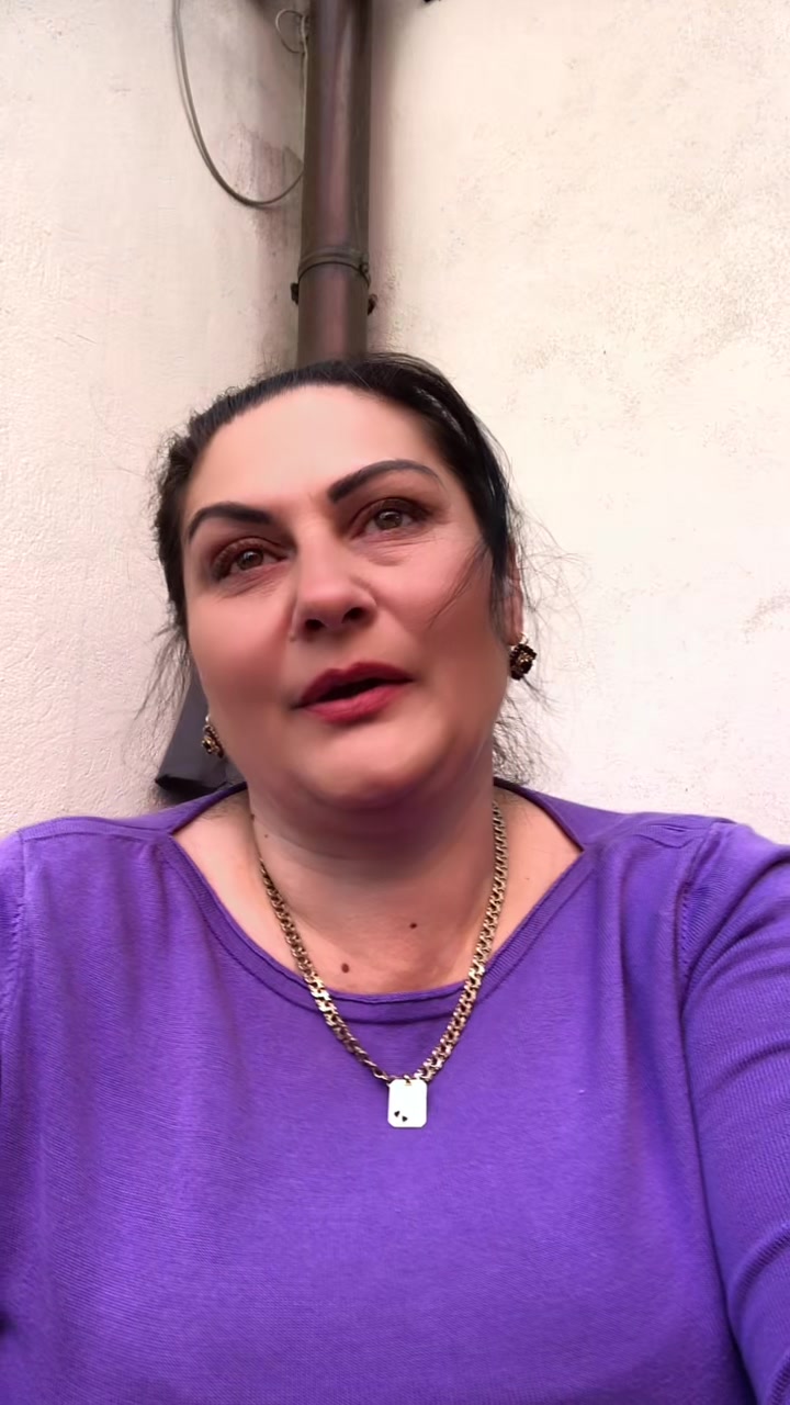 @Ana
