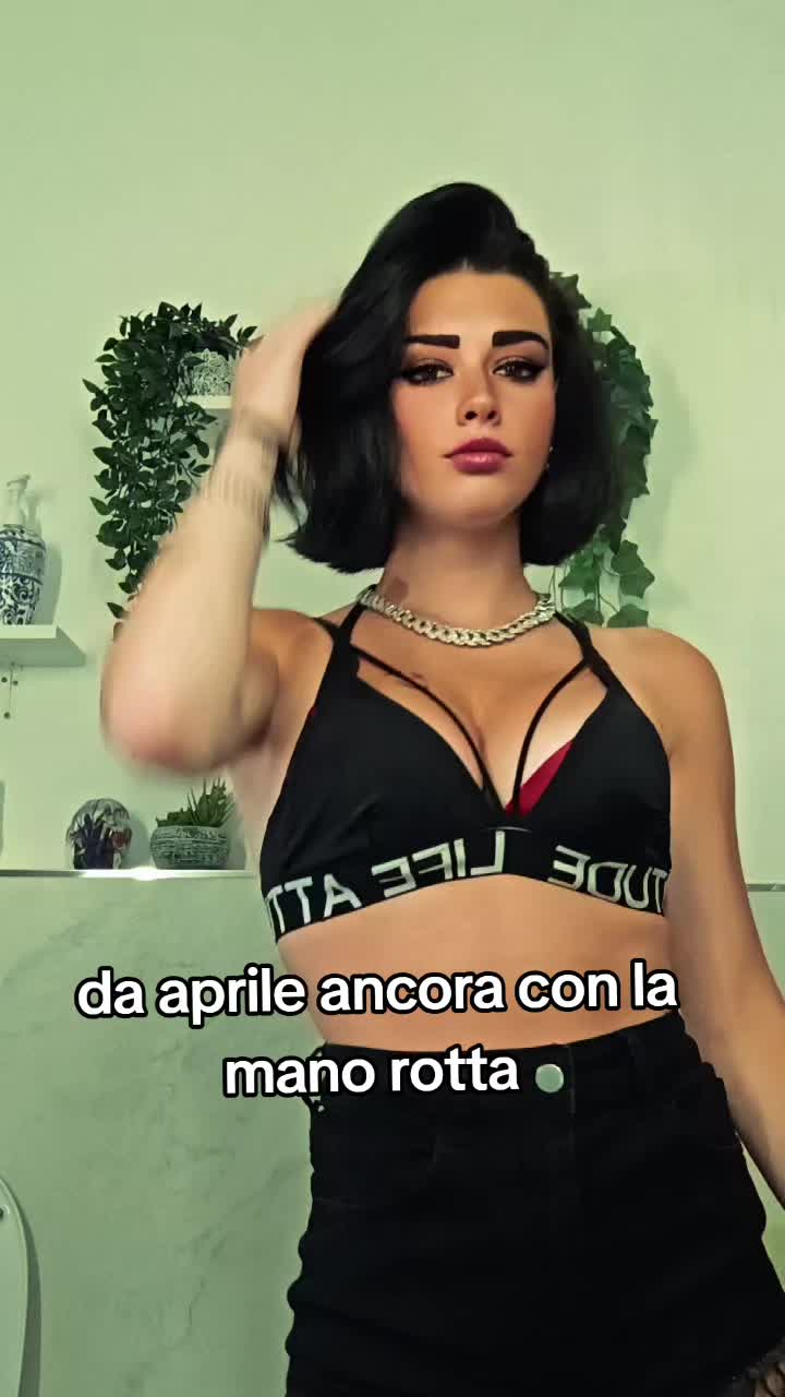 @Ally_04