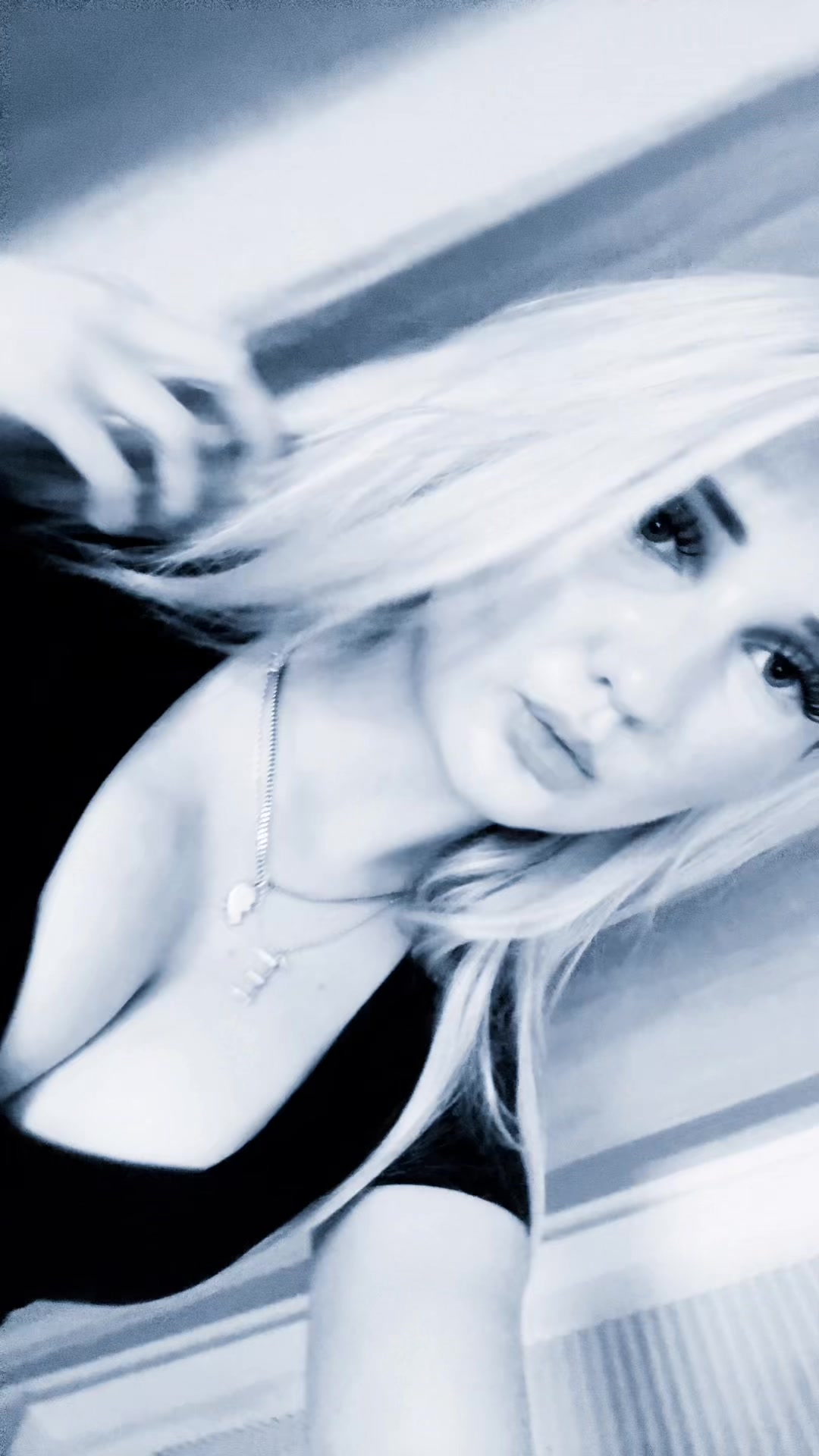 @ellengumcum (spam)