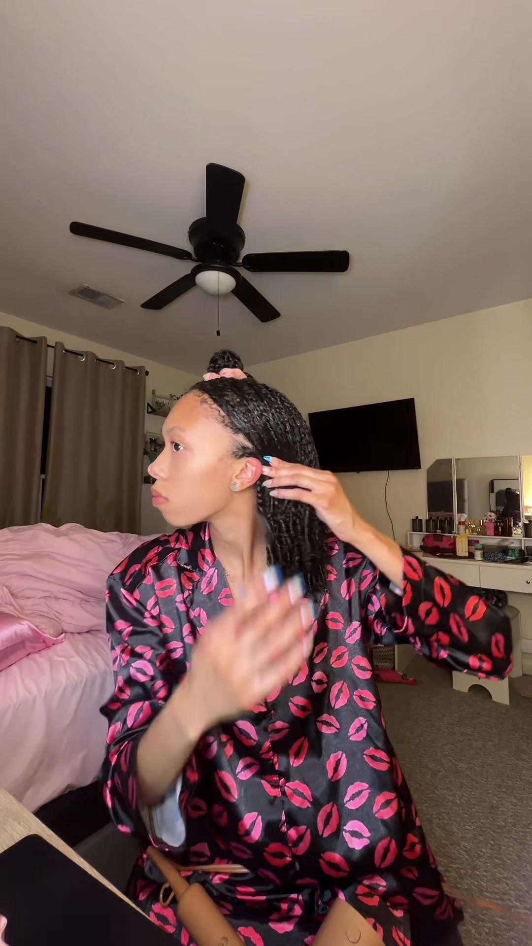 @AYSIA NICOLE