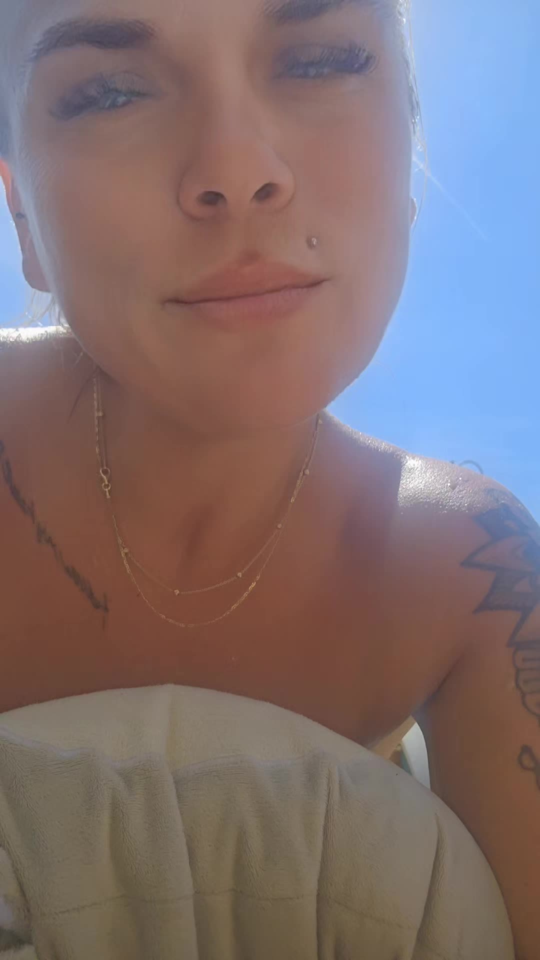 @Angel 😇🇵🇱🇬🇧
