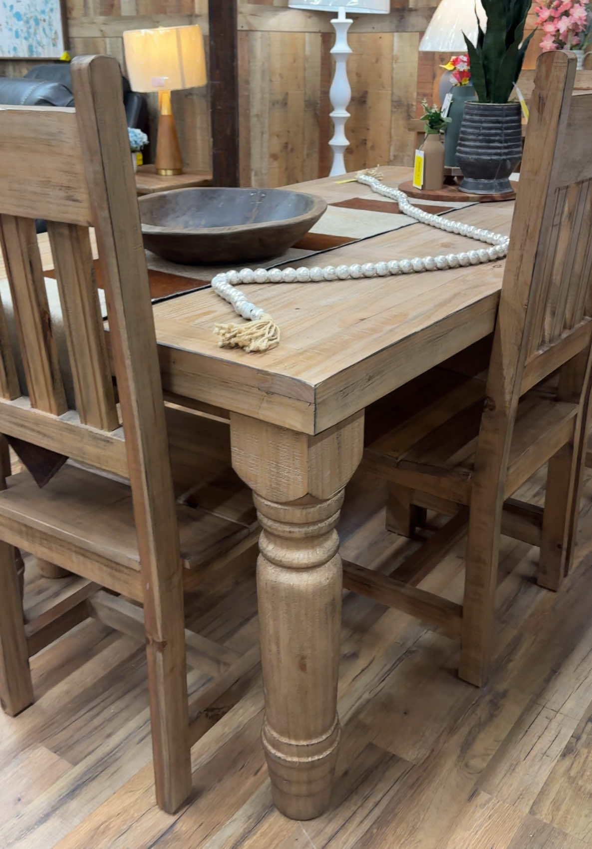 @RusticFurnitureDepot