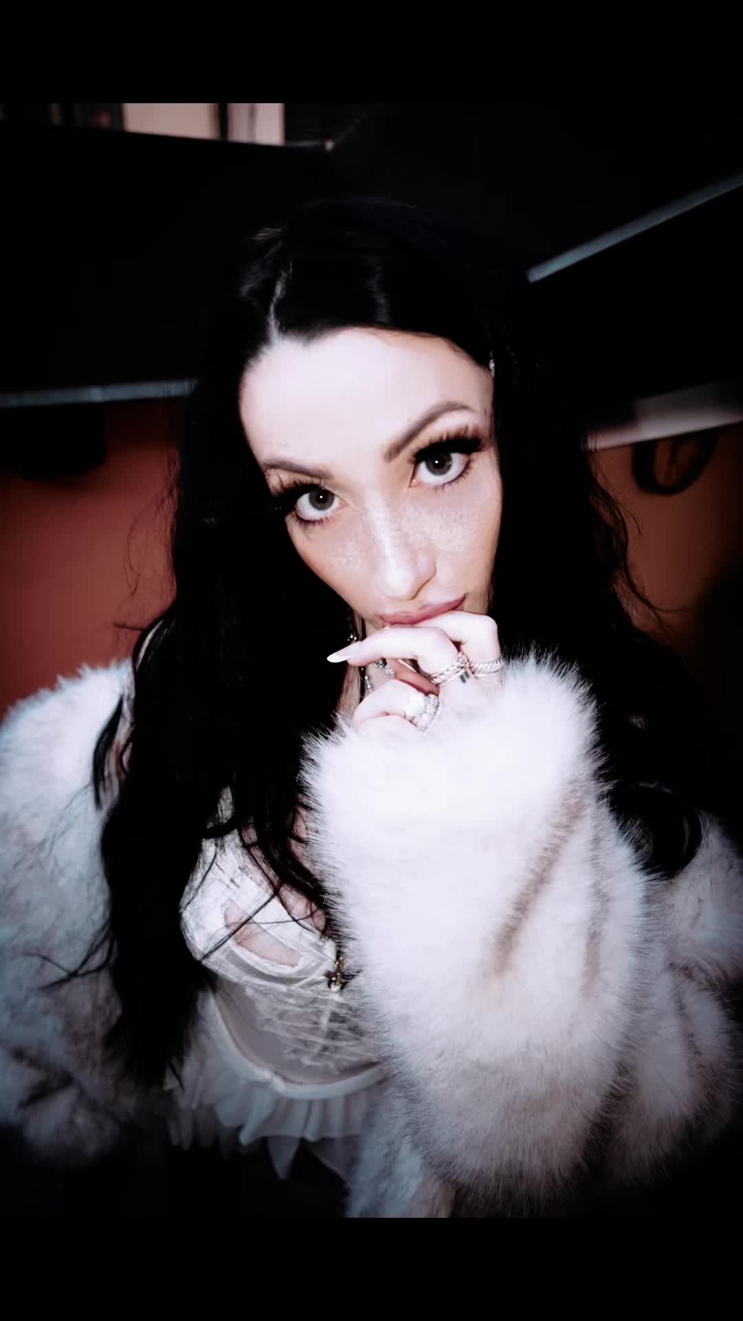 @polly_firefly